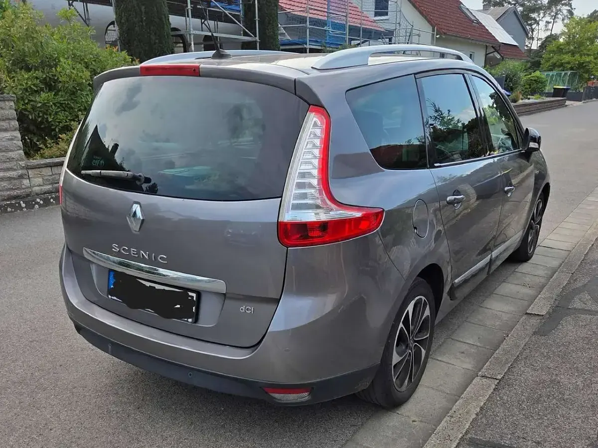 Gebraucht Renault Grand Scénic III Bose Edition 131 PS (96 kW) 2014 Grau Van / Kleinbus