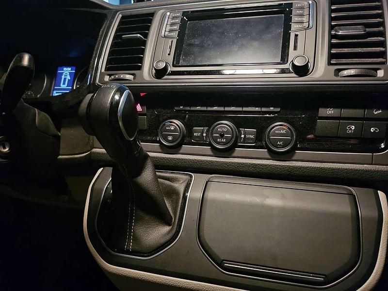 Gebraucht VW California Beach 204 PS (150 kW) 2017 Grau Van