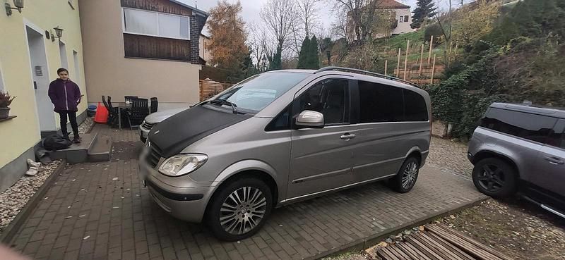 Gebraucht Mercedes Viano 150 PS (110 kW) 2010 Grau Van / Kleinbus