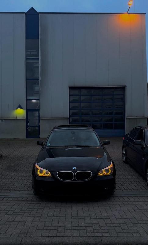Gebraucht BMW 525 2004 Schwarz Limousine