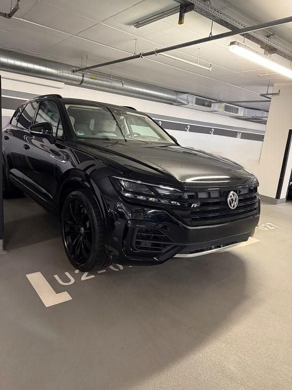 Schwarz Gebraucht 2020 VW Touareg R SUV | 52.500 € (Fairer Preis) - Bild 1/4