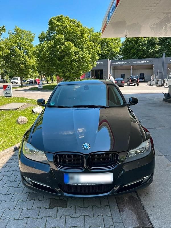Gebraucht BMW 325 204 PS (150 kW) 2010 Limousine