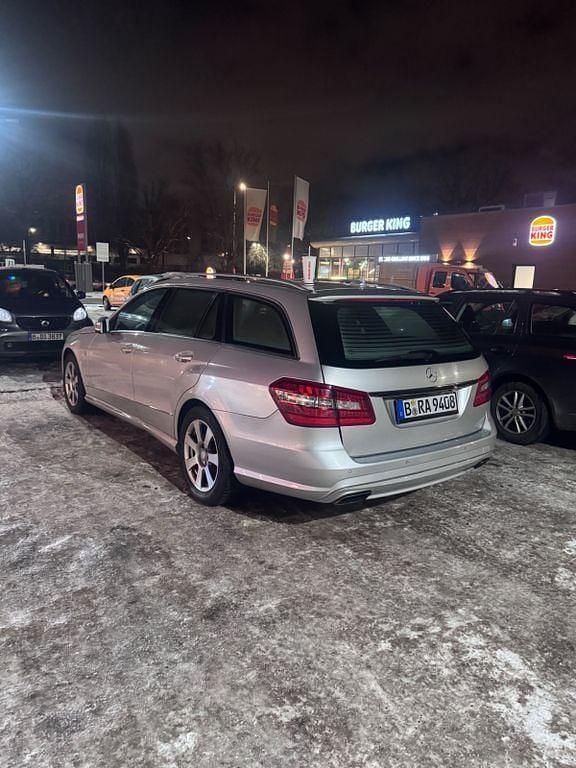 Gebraucht Mercedes E350 Avantgarde 265 PS (194 kW) 2012 Silber Kombi