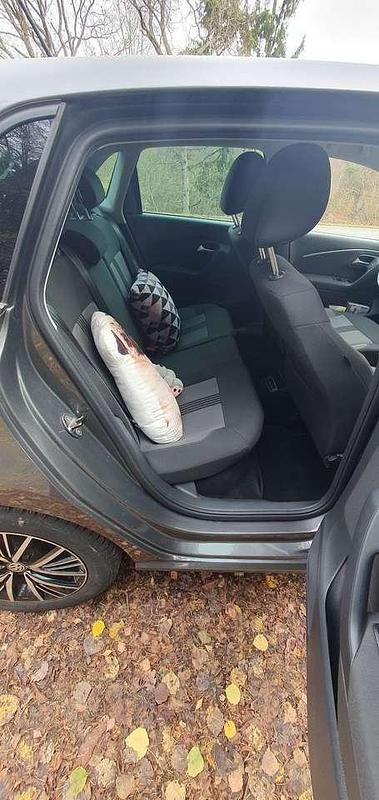 Grau Gebraucht 2017 VW Polo Allstar Limousine | 10.400 € (Guter Preis) - Bild 1/4