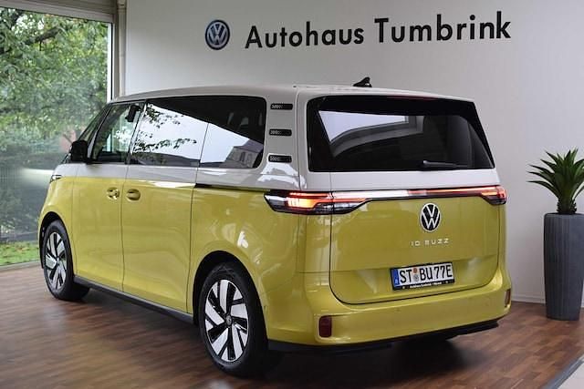 Gebraucht VW ID. Buzz Pro 150 kW (204 PS) 2023 Limonengelb metallic candywei Van / Kleinbus
