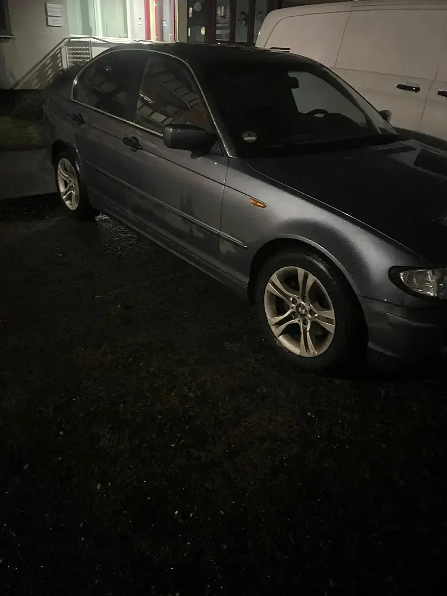 Gebraucht BMW 316 116 PS (85 kW) 2002 Blau Limousine