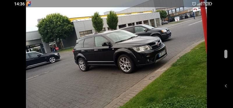 Gebraucht Fiat Freemont 170 PS (125 kW) 2014 Schwarz SUV