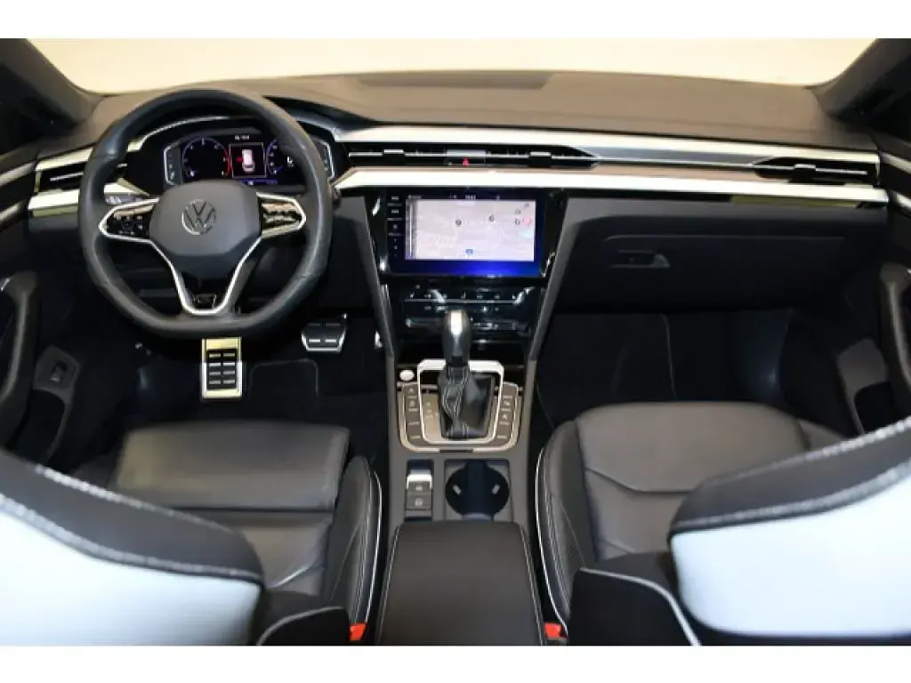 Gebraucht VW Arteon R-line 193 PS (141 kW) 2024 Mondsteingrau Kombi