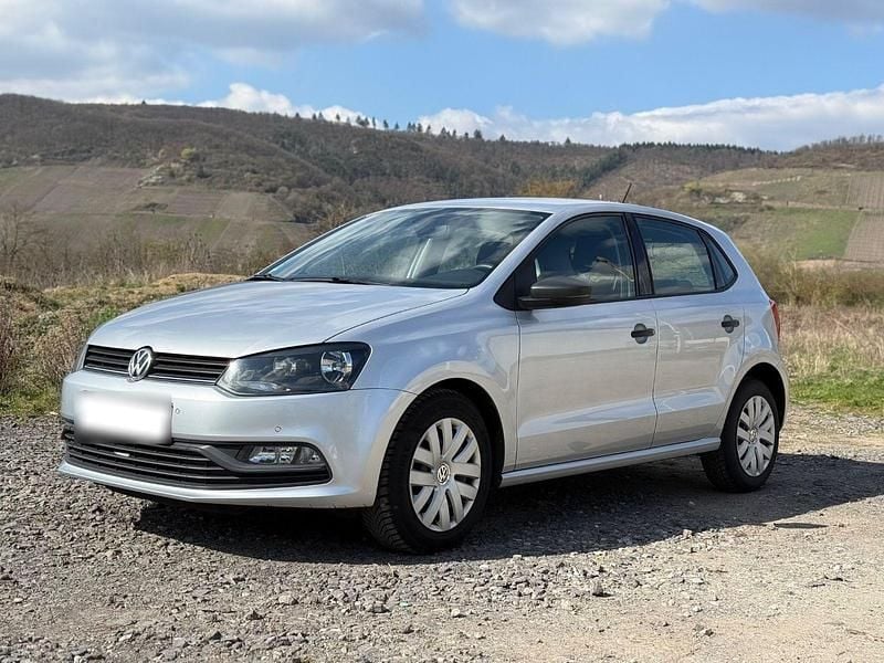 Gebraucht VW Polo Trendline 75 PS (55 kW) 2016 Silber Kleinwagen