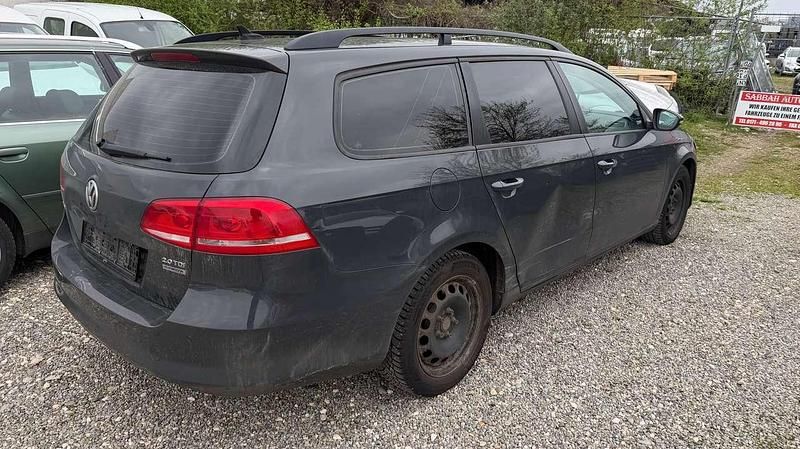 Gebraucht VW Passat 140 PS (102 kW) 2014 Grau Kombi