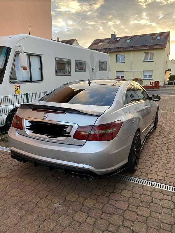 Gebraucht 2009 Mercedes E350 AMG Coupé | 10.000 € (Fairer Preis) - Bild 1/4