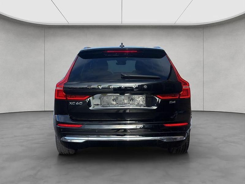 Gebraucht Volvo XC60 Plus 197 PS (144 kW) 2023 Schwarz SUV