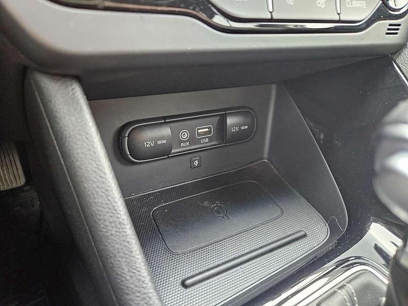 Gebraucht Kia Niro Vision 105 PS (77 kW) 2020 (c3u) ozeanblau met. SUV