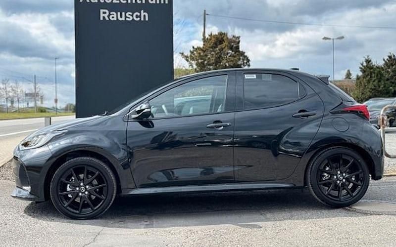 Neu Mazda 2 Homura-Line 116 PS (85 kW) 2025 Schwarz Limousine