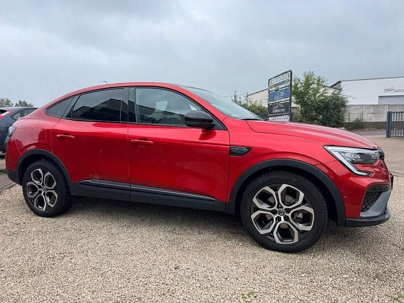 Rot Gebraucht 2024 Renault Arkana Bose Edition SUV | 26.900 € (Superpreis) - Bild 1/4