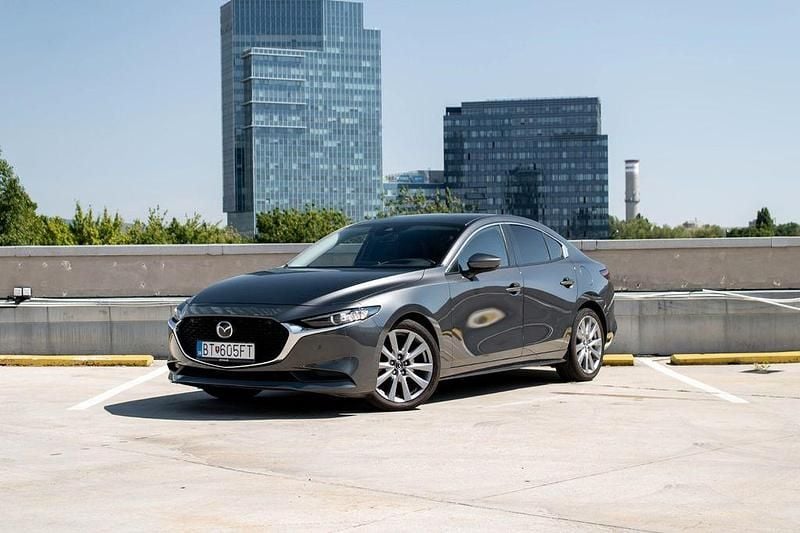 Grau Gebraucht 2021 Mazda 3 Selection Limousine | 17.590 € (Guter Preis) - Bild 1/4