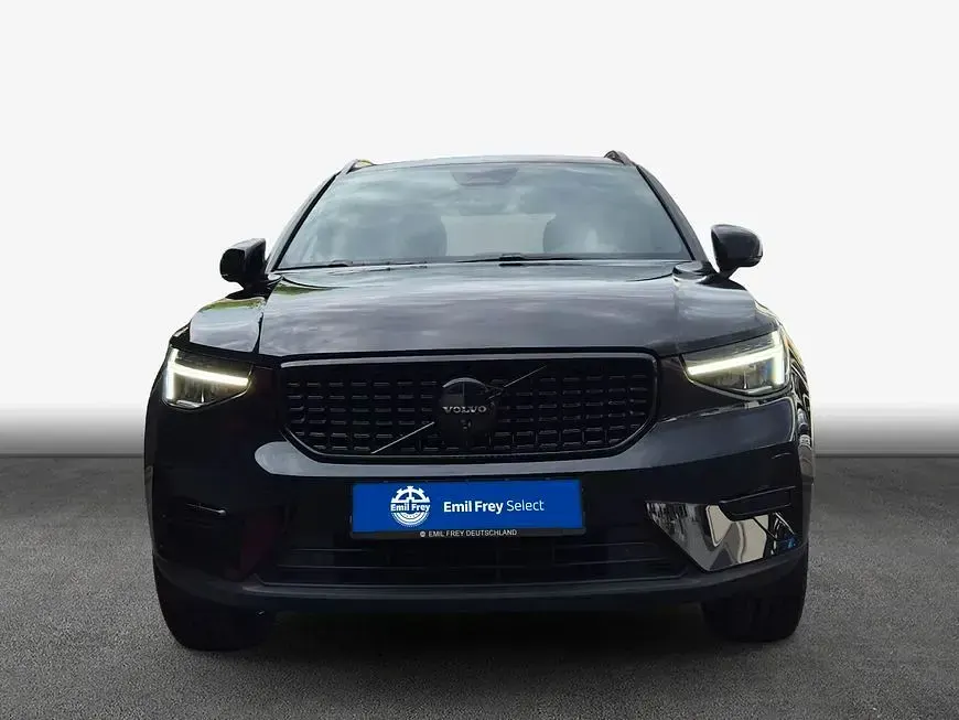 Gebraucht Volvo XC40 Plus 163 PS (119 kW) 2025 Onyx schwarzmetallic SUV