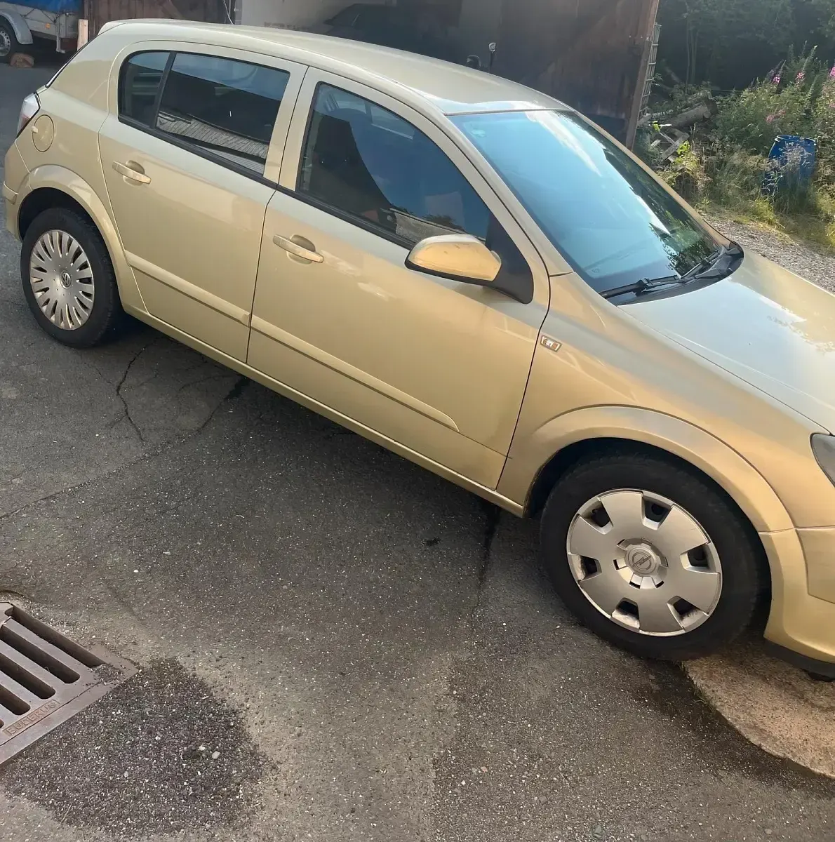 Gebraucht Opel Astra 105 PS (77 kW) 2004 Gold Kleinwagen