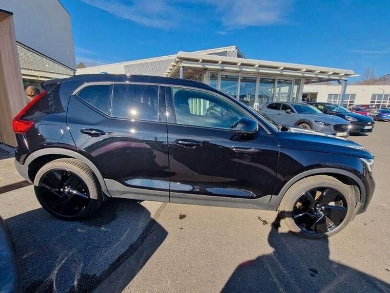 Gebraucht Volvo XC40 Plus 163 PS (119 kW) 2025 Onyx black SUV