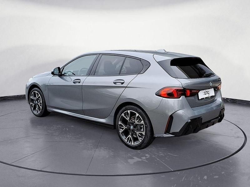 Neu BMW 120 Performance 170 PS (125 kW) 2026 Grau Kleinwagen
