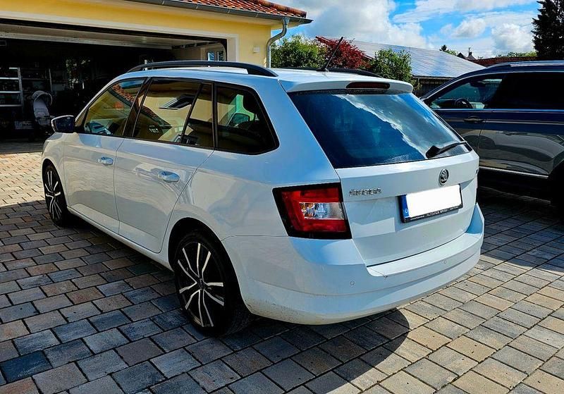 Gebraucht Skoda Fabia Style 90 PS (66 kW) 2015 Weiß Kombi