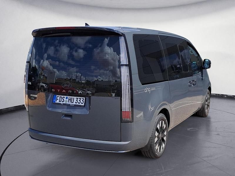 Gebraucht Hyundai Staria Signature 224 PS (164 kW) 2025 Grau Van / Kleinbus