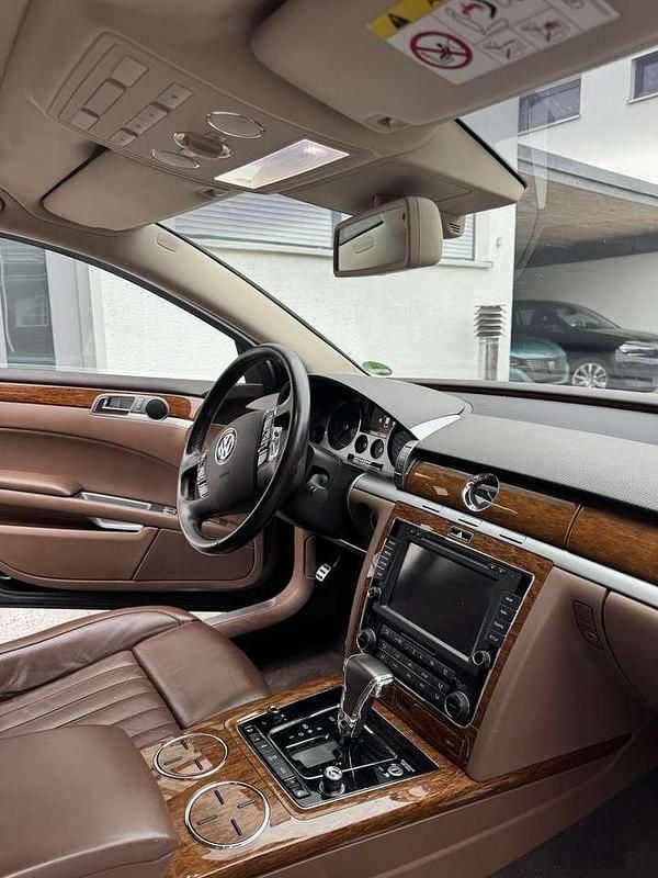 Gebraucht VW Phaeton 245 PS (180 kW) 2015 Schwarz Limousine