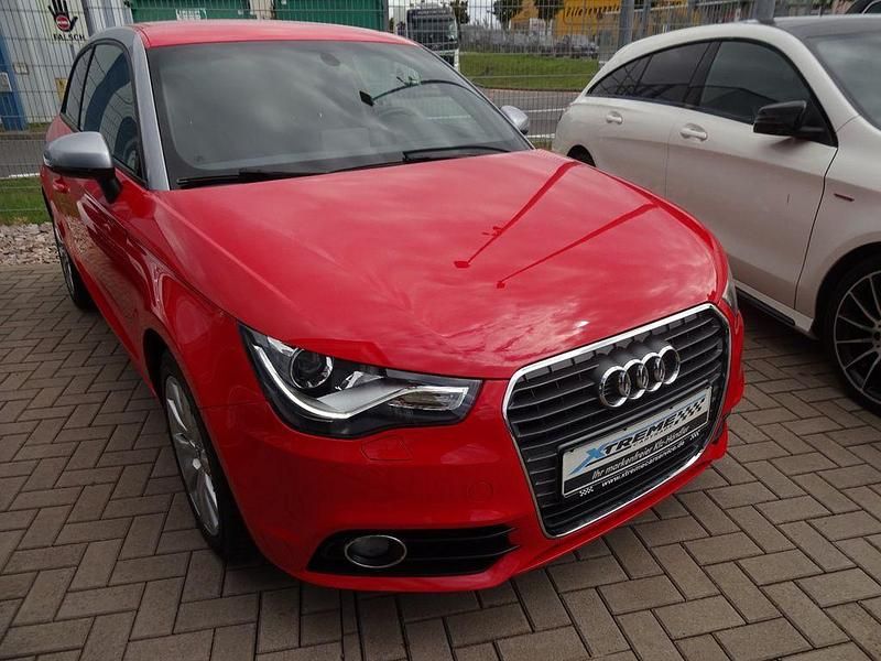 Gebraucht Audi A1 Attraction 86 PS (63 kW) 2015 Rot Kleinwagen
