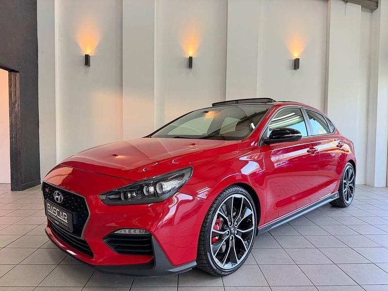 Rot Gebraucht 2019 Hyundai i30 N Performance Limousine | 20.900 € (Guter Preis) - Bild 1/4