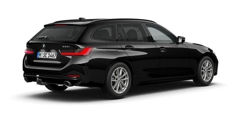 Second-hand BMW 330 252 CP (185 kW) 2023 Negru Berlinǎ
