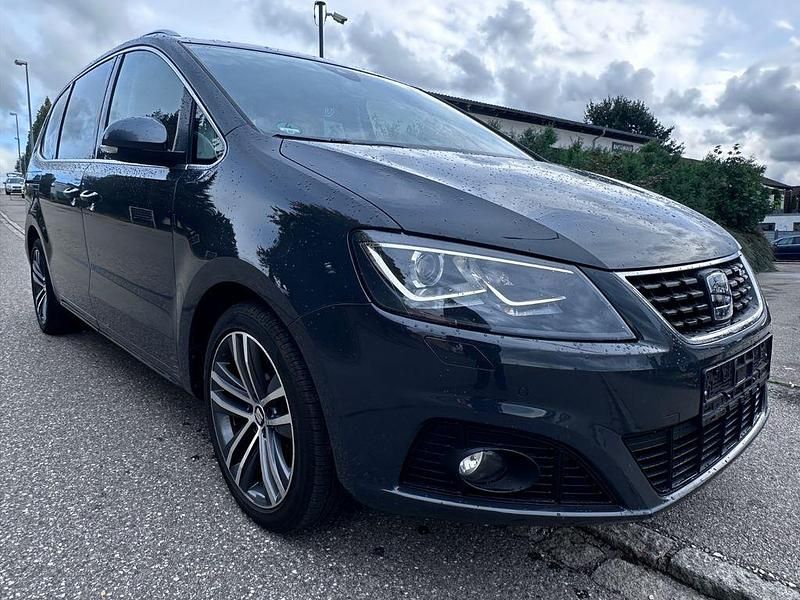 Grau Gebraucht 2021 Seat Alhambra FR-Line Van / Kleinbus | 31.800 € (Fairer Preis) - Bild 1/4