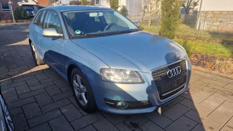 Gebraucht Audi A3 Attraction 90 PS (66 kW) 2010 Blau Kleinwagen