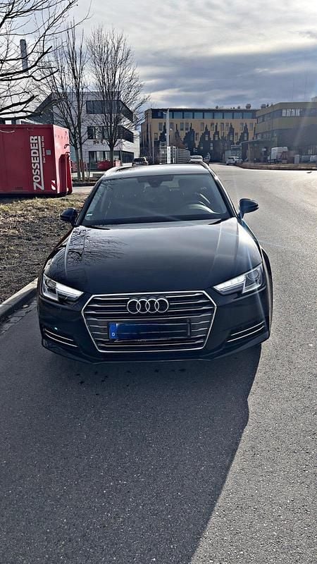 Second-hand Audi A4 Comfort 190 CP (139 kW) 2016 Negru Break