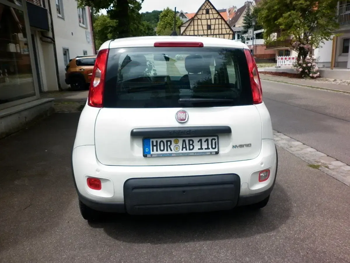 Gebraucht Fiat Panda 69 PS (50 kW) 2024 Weiß Kleinwagen