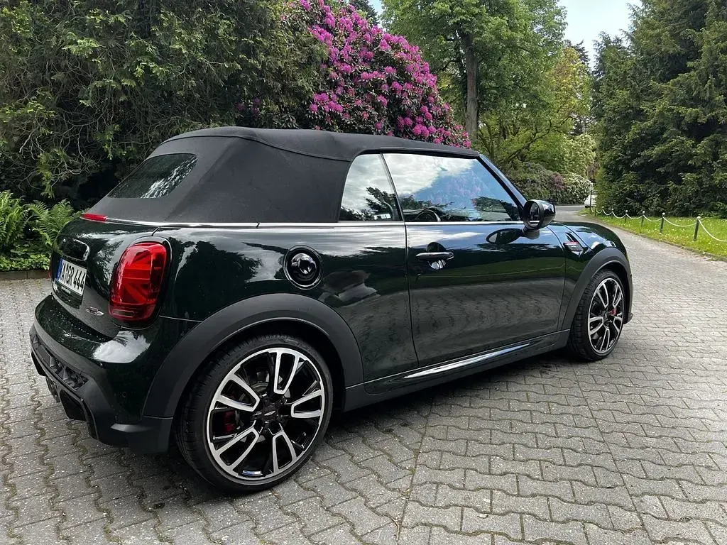 Gebraucht Mini John Cooper Works 231 PS (169 kW) 2021 Grün Kleinwagen