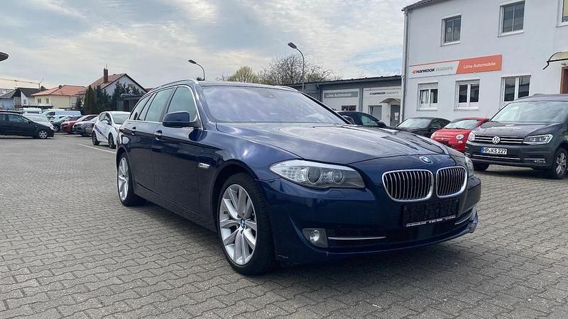 Gebraucht BMW 535 Sport Line 313 PS (230 kW) 2013 Blau Kombi