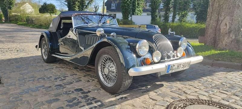 Grün Gebraucht 1978 Morgan Plus 8 Cabrio | 49.450 € - Bild 1/4