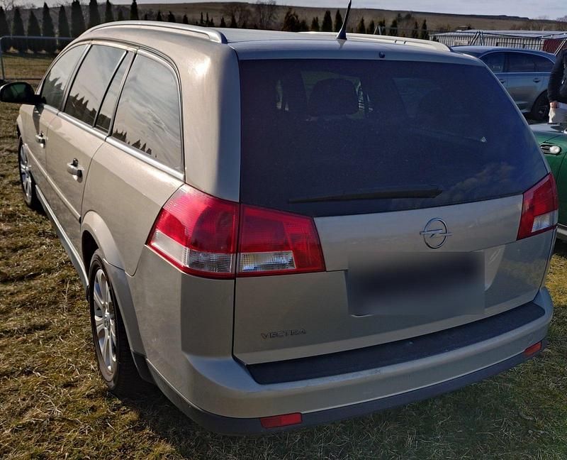 Gebraucht Opel Vectra 140 PS (102 kW) 2008 Silber Kombi
