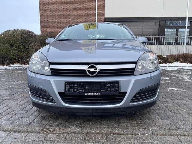 Gebraucht Opel Astra Sport 105 PS (77 kW) 2006 Lichtsilber m2 Kleinwagen