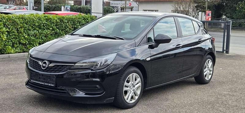Gebraucht Opel Astra 131 PS (96 kW) 2022 Schwarz Limousine