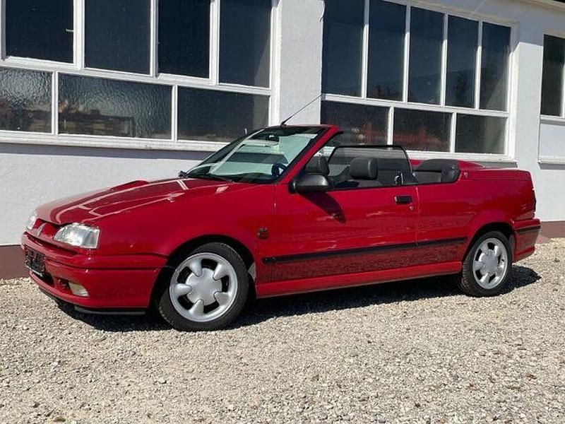 Second-hand Renault 19 135 CP (99 kW) 1992 Roșu Cabrio