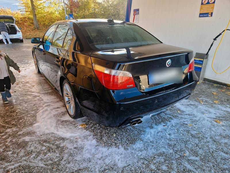 Gebraucht BMW 523 177 PS (130 kW) 2006 Schwarz Limousine
