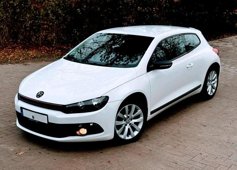 Gebraucht VW Scirocco 160 PS (117 kW) 2009 Weiß Coupé