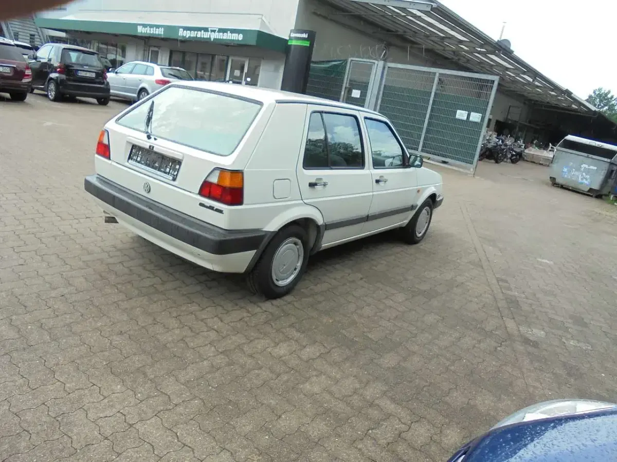 Gebraucht VW Golf III 90 PS (66 kW) 1991 Weiß Kleinwagen
