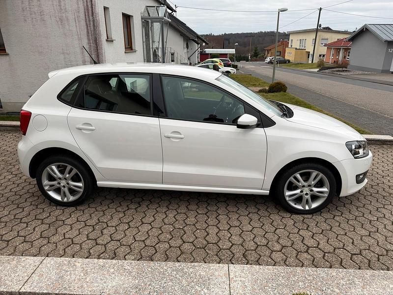 Gebraucht VW Polo Style 86 PS (63 kW) 2013 Weiß Kleinwagen