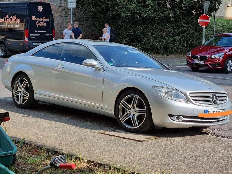 Silber Gebraucht 2006 Mercedes CL500 Coupé | 19.980 € (Fairer Preis) - Bild 1/4