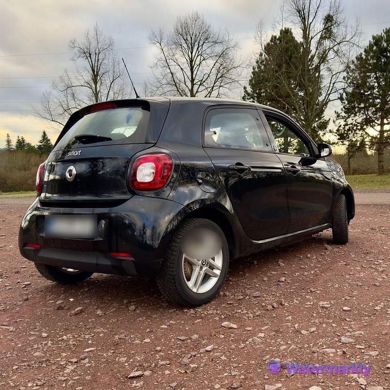 Gebraucht Smart ForFour Electric Drive 60 kW (82 PS) 2020 Schwarz Kleinwagen