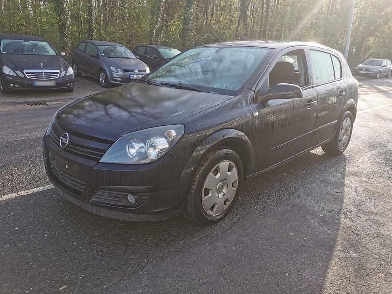 Gebraucht Opel Astra 90 PS (66 kW) 2005 Schwarz Kleinwagen