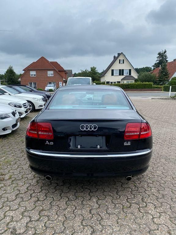 Second-hand Audi A8 Advanced 349 CP (256 kW) 2010 Negru Berlinǎ