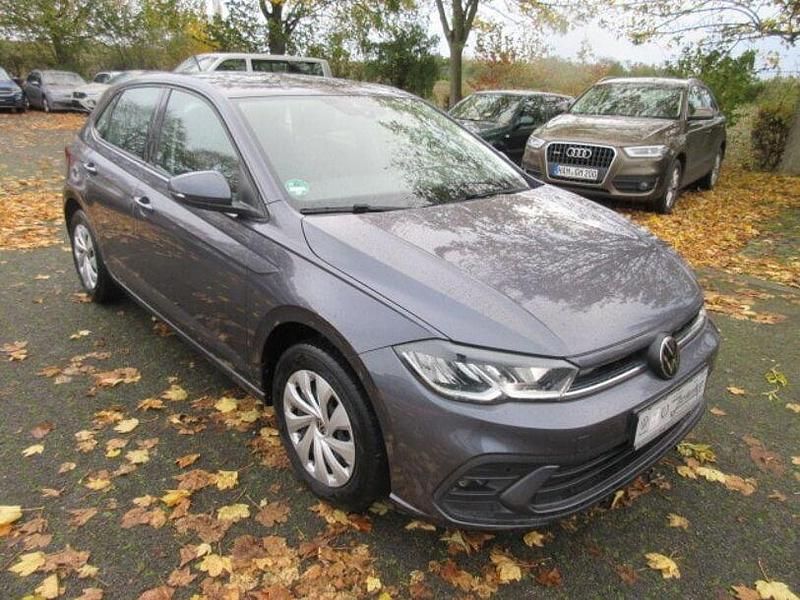 Gebraucht VW Polo Life 95 PS (69 kW) 2023 Rauchgrau metallic Limousine
